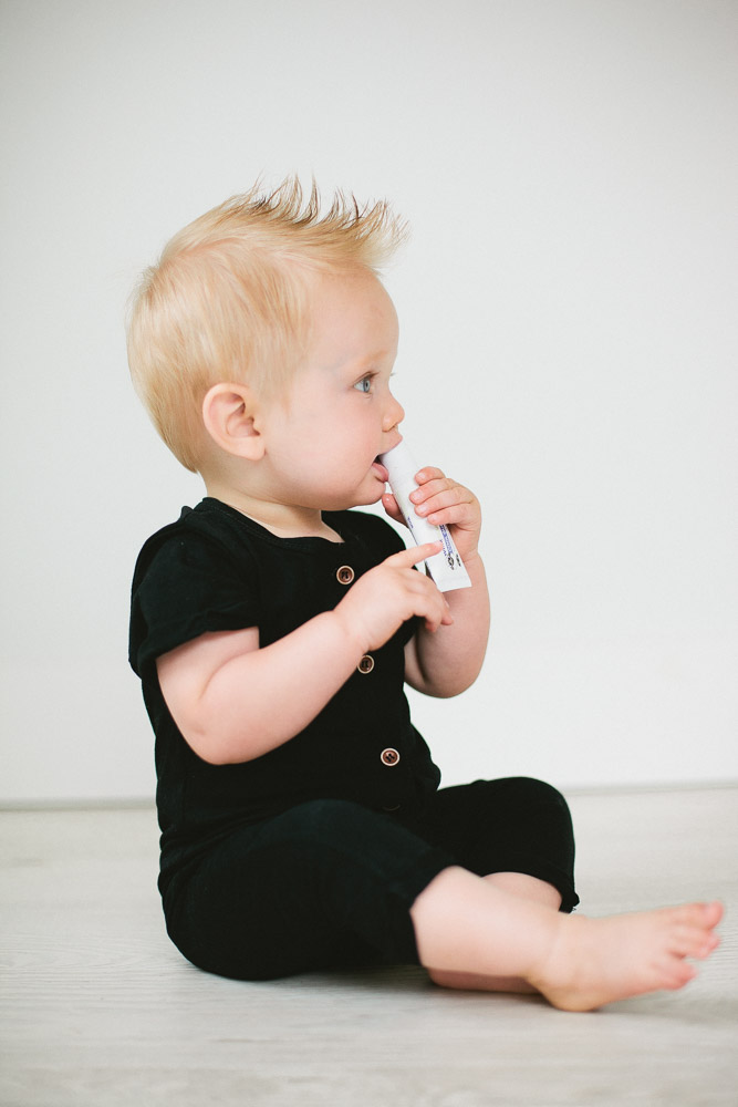 Best Natural Teething Gel by popular social media influence Ginger Parrish of Parrish Place